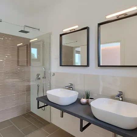 Дом отдыха Alta *